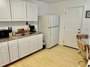 Affordable + Pet Friendly |1 BR + sofa bed/1BA| #B - Image 5
