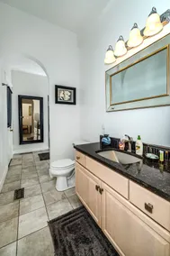 High-end Downtown Yakima Condo in Historic Building, Walk to Food and Drink - Image 4