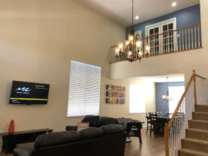 5 bedrooms 1 mile from the strip crowd pleaser - Image 2