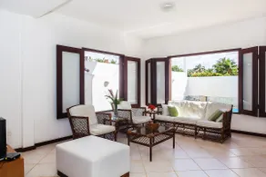 Seasonal Beach House - Image 2