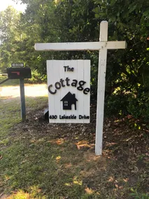 Cottage on the Lake - Image 2