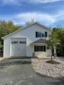 Guest home on charming farm property with pool - Image 2