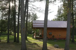 CABIN #6- BEAUTIFUL SETTING-6 MI TO GLACIER PARK - Image 3
