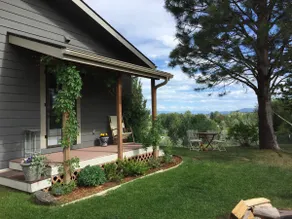 The Serene Getaway - central location & peaceful - Image 3