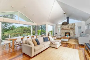 Coast at Hyams Beach - Image 3
