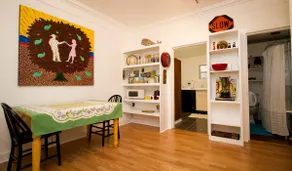 Freetown Artist Apartment - Image 5