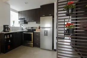 *Modern 3BDR. *free parking *Shuttle to Cayala - Image 3