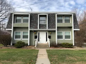 2 Bedroom 1 Bath Apt. in quiet cozy neighborhood - Image 2