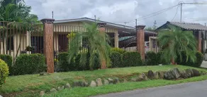 Beautiful Central House in David - Image 2
