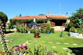 flower house by the sea, only a few steps - Image 2