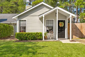 ROOST. Pet friendly, Clean, Quiet, Comfortable. - Image 2