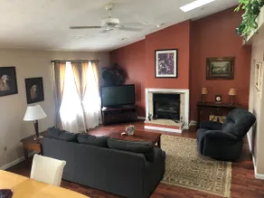 Gorgeous and large 2 bedroom apt./home near city - Image 2