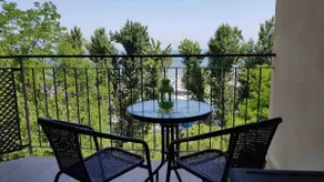 28 · Apartment by the sea - Image 3