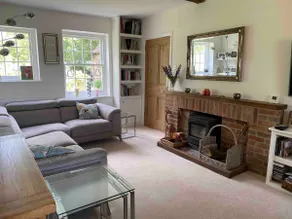 Amazing cottage right in the heart of Ewhurst Green, overlooking Bodiam Castle - Image 2