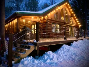 Cozy Eagle River Lakeside Log Cabin on Sunset Lake - Image 5