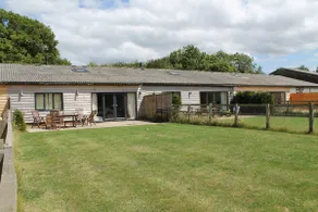 'Edward's Cottage'- Beautiful family accommodation - Image 5