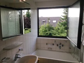 Sunny 2-room apartment with terrace and garden - Image 4