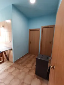 the house of friends on the first floor - Image 3