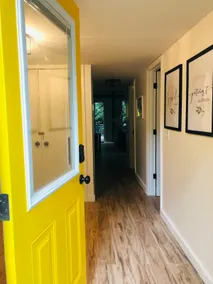 Newly renovated A-frame 5 Min walk to main street - Image 5