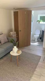 Contemporary 1 Bedroom garden studio - Image 3