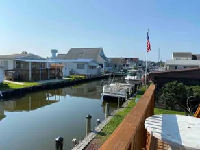 Waterfront amazing 3 bedroom house - Image 3