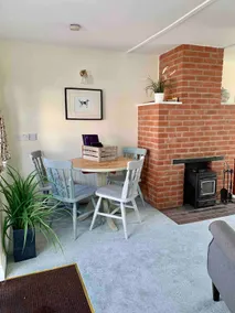 Dog Friendly, 2 miles from coast, sleeps 2-4, - Image 4