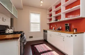Charming dog friendly 2-Bath Bungalow Near Chicago - Image 2