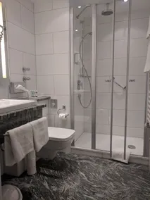 Azenberg Apartment - Image 5