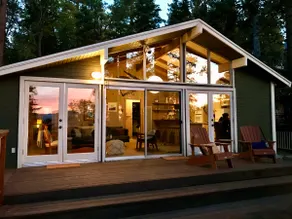 Balsam Bungalow - Lake View 1 min to ski - Hot Tub - Image 2