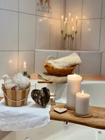 Wellness suite with private sauna and hot tub - Image 2