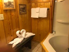 Ask for a discount. Suite with private entrance. - Image 3