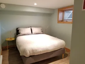 The Garric- Downtown 2 bdrm with gear drying room - Image 5