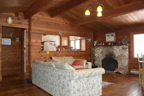 Pan-Abode Log House - Image 2