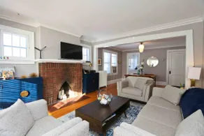 (II) Macalester House II-Steps to College & Dining - Image 4