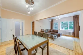 Central Apartment - Image 2