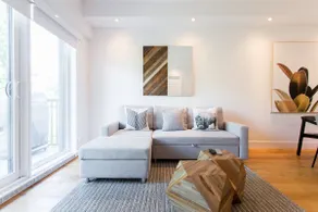 Spacious 2 Bedroom Condo in Little Italy - Image 5