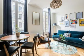 Lille, fully-equipped apartment with parking space - Image 3