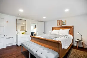 Bright Private 1BR • Walk to UPS & Restaurant - Image 5