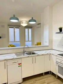 Flamenca Triana - Spacious apartment with 2 bathrooms and WiFi - Image 4