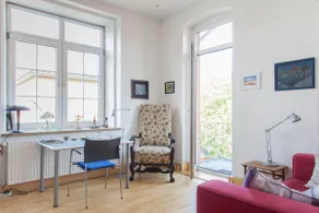Sunny dream apartment with balcony, close to the city - Image 2