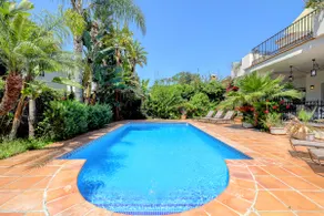 Beautiful 4 Bed Villa ⭐ Heated Pool ⭐ 650m Beach & Dunas de Artola - Image 2