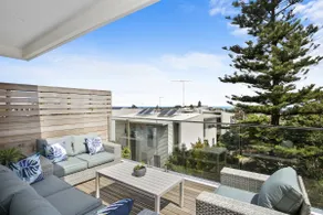 Beachside Living with Sea Views at the Pines - Image 3