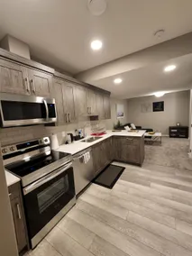 Stylish & Private 2 bedroom guest unit. - Image 3