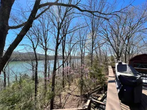 *LAKE VIEW- Cozy Log Cabin close to everything - Image 5