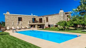 Spacious stonebuilt villa in a tranquil setting! - Image 3