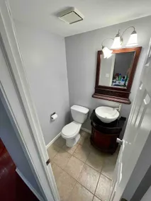 Modern & Recently Renovated Beach house. Sleeps 6 - Image 3