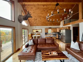 Family Mountain Log home Newly Renovated Getaway - Image 4