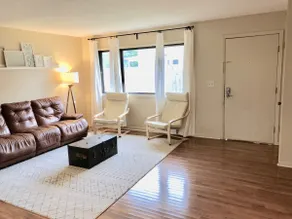 Duplex Home Centrally Located in Quiet Area - Image 4
