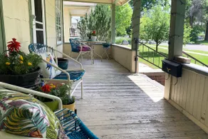Private Home, Close to Downtown & Hospitals - Image 2