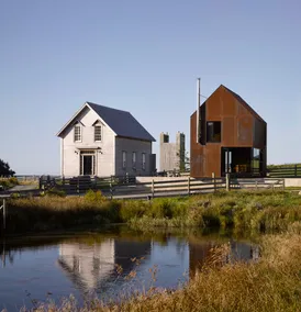 2-storey designer cottage - Shobac Farm Gate House - Image 2